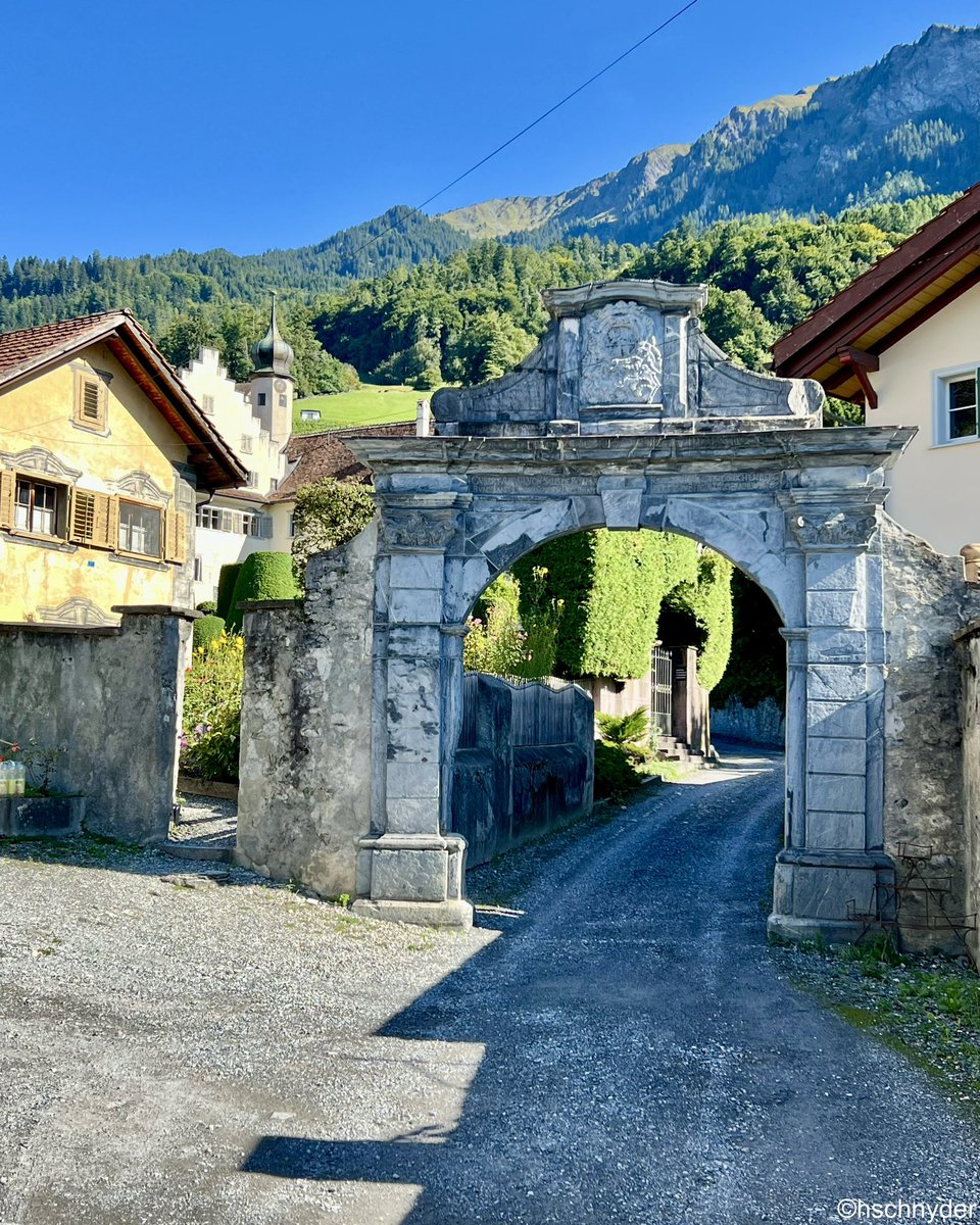 HrSchnyder's tweet image. Ortszentrum Malans #malans #landquart #graubünden #wandern #hiking
