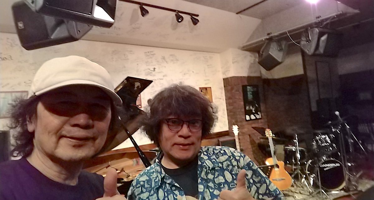 vibstation's tweet photo. 13:00から㊙️リハを14:30まで
その後は市電に乗り19番の大街道から16番
さらに環状線で6番
続いて0番の市駅からFM愛媛
とそれぞれ要件を済ませ再び19番に戻り
ジャズクラブMONKで打ち合わせ
20:00から22:30は再び実家でリハ
〆は日付変更線を超えてWBGOという
松山の一日でした #ヴィブラフォン #ジャズ https://t.co/zZLW3mNWrh