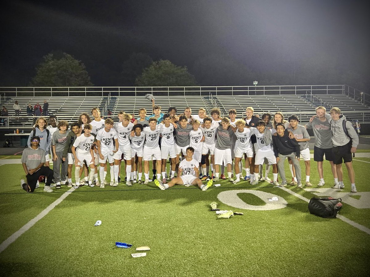 RoughRidersKENT's tweet photo. ⚽️ Talk about determination to the final whistle! Our Rough Rider Boys Soccer team battled Aurora (ranked #3 in the state in our division) to a 1–1 draw tonight.

🔥 With just 30 seconds left, Cal Knapp buried the equalizer off a 50-yard through ball from Sam Snellenberger! https://t.co/LiPPmN5pbK