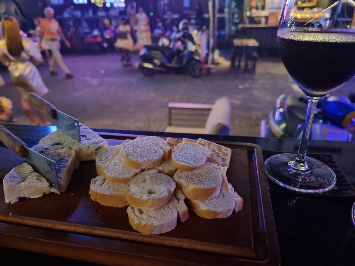 Cheese, baguette and shiraz at--you guessed it--Oasis LK Metro. #Pattaya #Thailand