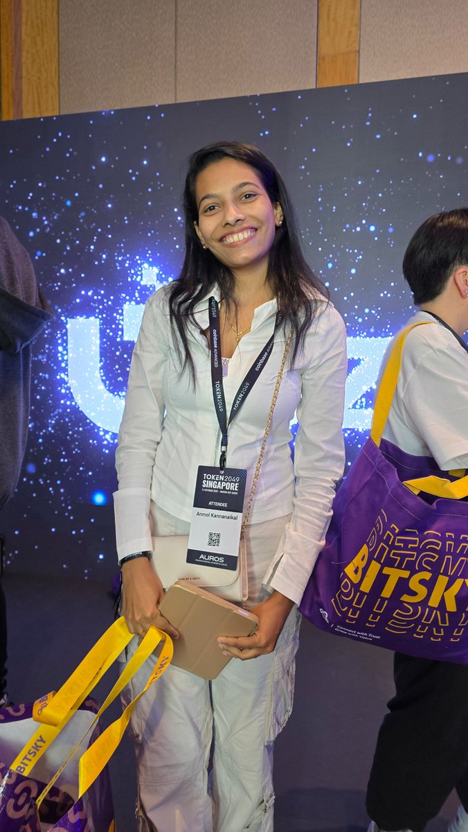 an001011's tweet photo. @UZX_Official @token2049 #uzx_official #uzx #token2049 #UZXvisacard #crypto https://t.co/RuT3QUH1q6