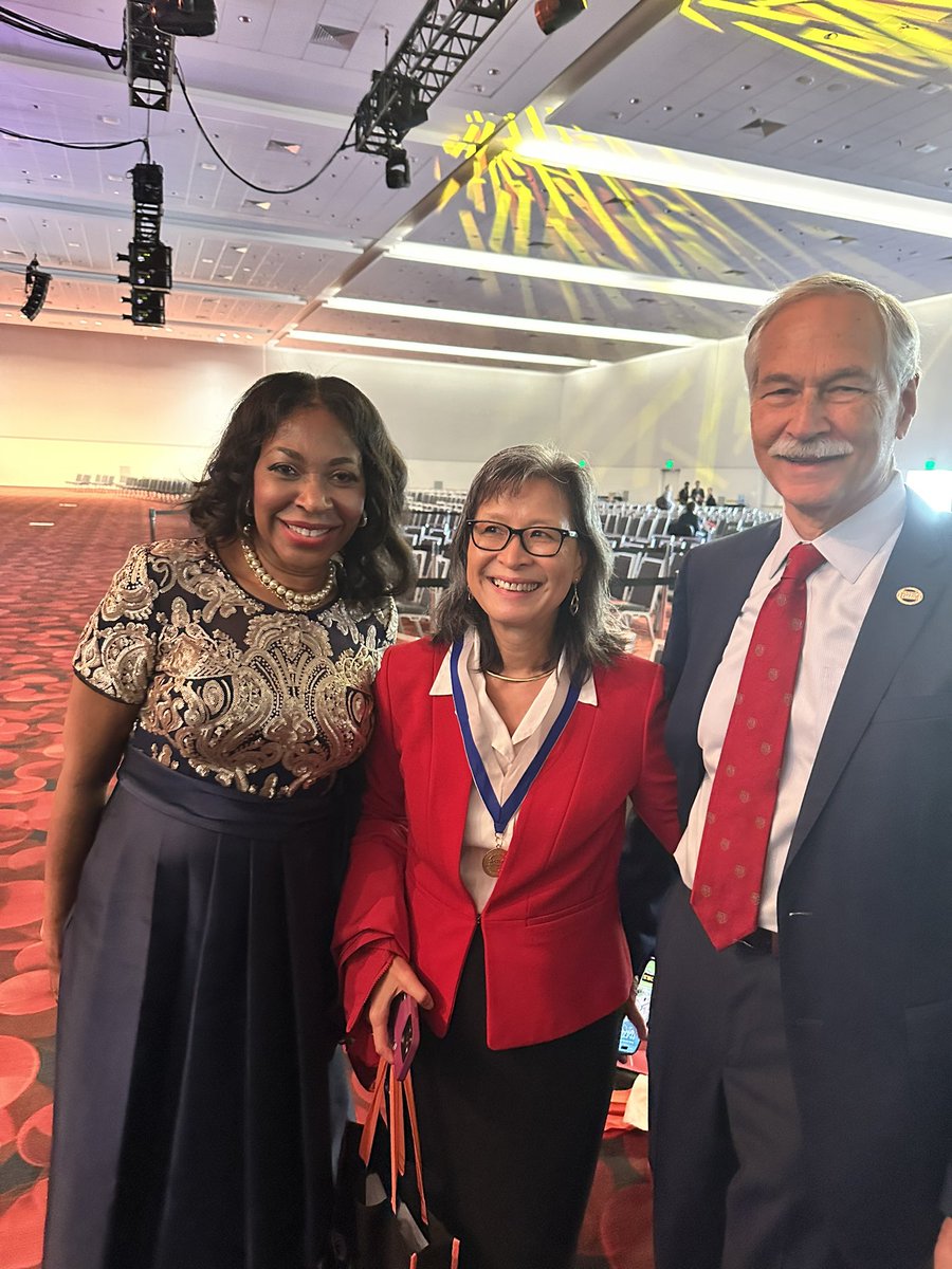 Daniel Chang tweet media