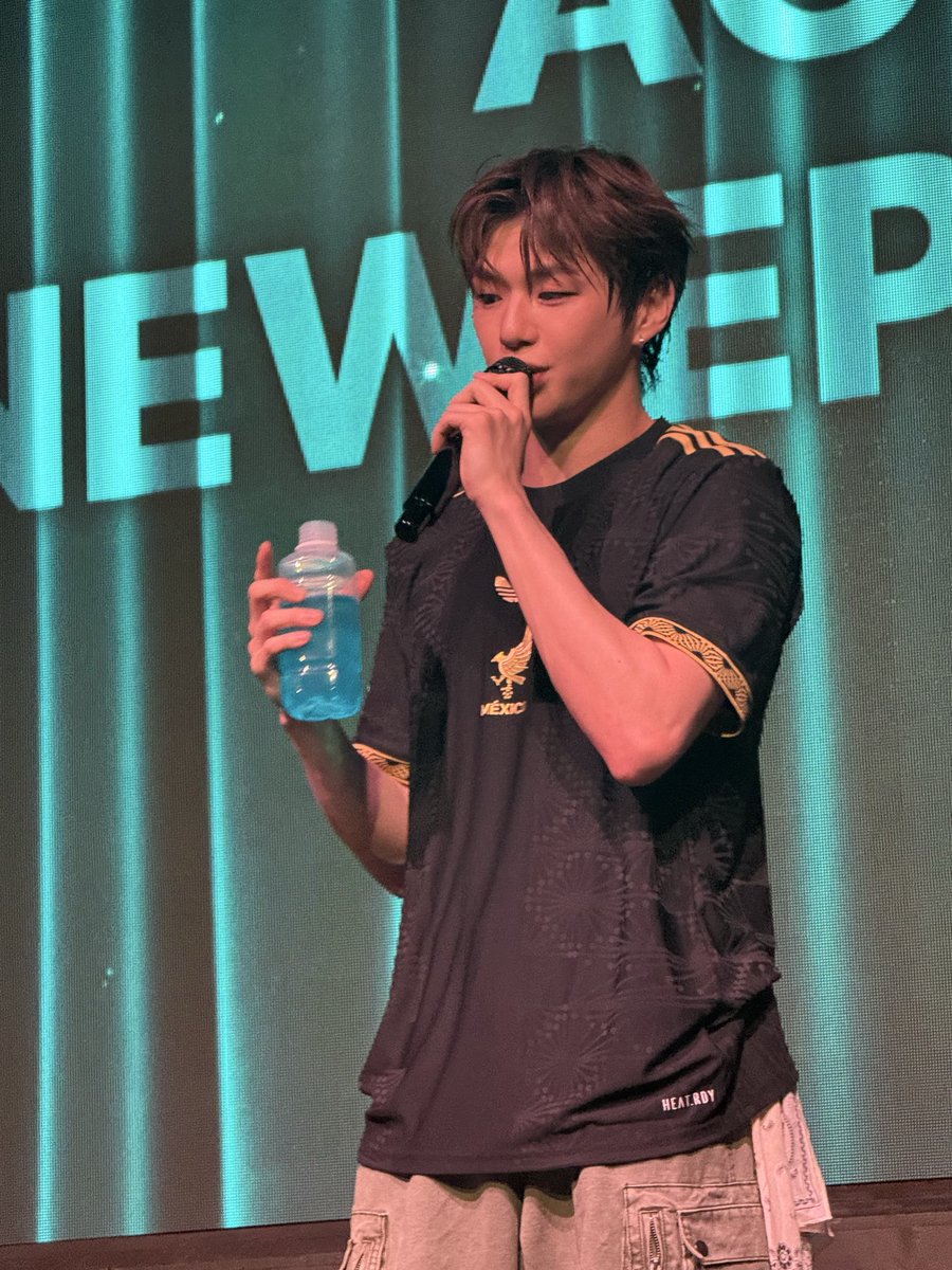 KangDanielMex's tweet image. ¡Gracias, FlowD México! 🇲🇽 

Gracias por hacer de esta noche con Kang Daniel un recuerdo inolvidable. Su apoyo, su energía y su amor hicieron brillar el concierto ✨

#KangDaniel #FlowD #강다니엘 #KANGDANIEL_IN_MEXICO 
#ACT_NEW_EPISODE_MEXICO