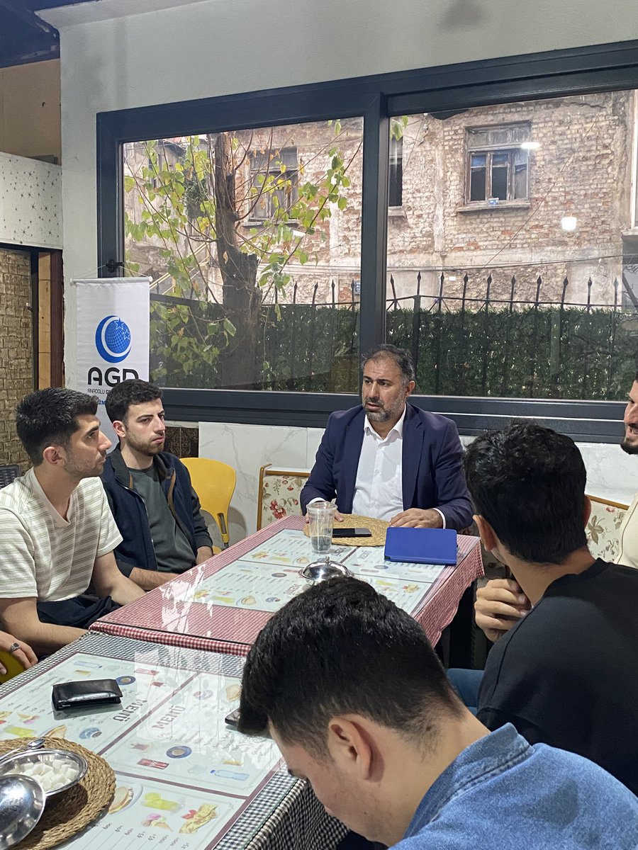 Üniversite komisyonumuz değerli hocamız Dr. Teysir Süleyman ile bir araya geldi.