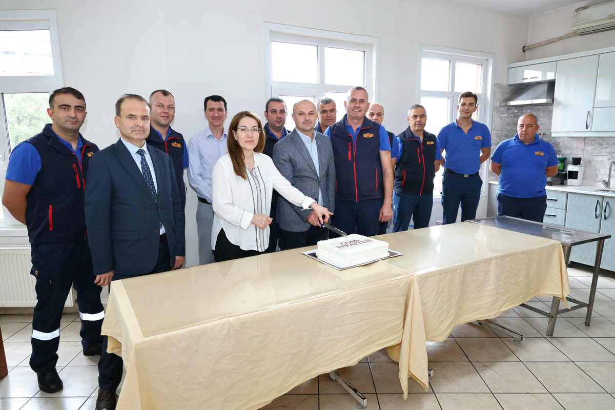 CerkezkoyOsb's tweet image. Çerkezköy Organize Sanayi Bölgesi (ÇOSB), her yıl olduğu gibi bu yıl da İtfaiye Haftası&apos;nı düzenlediği anlamlı bir etkinlikle kutladı.
#ÇOSB #ÇerkezköyOSB #ÇOSBİtfaiye #İtfaiyeHaftası