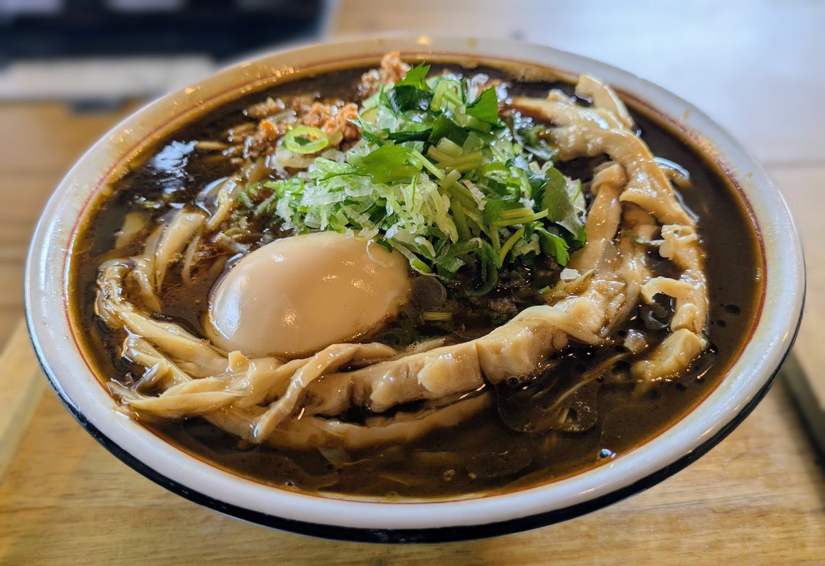 中華そば肴yamago
黒ごまタンタン麺
味濃ゆ激辛麺麻tp🥚🙇‍♀