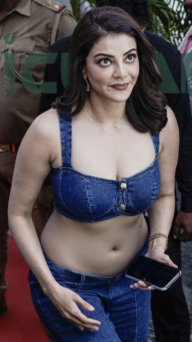 Actresshdpic's tweet photo. Kaju Mommy-goddamm view🥵👅🔥
#KajalAggarwal #KajalAggarwalHot https://t.co/bMF1mzYAqx