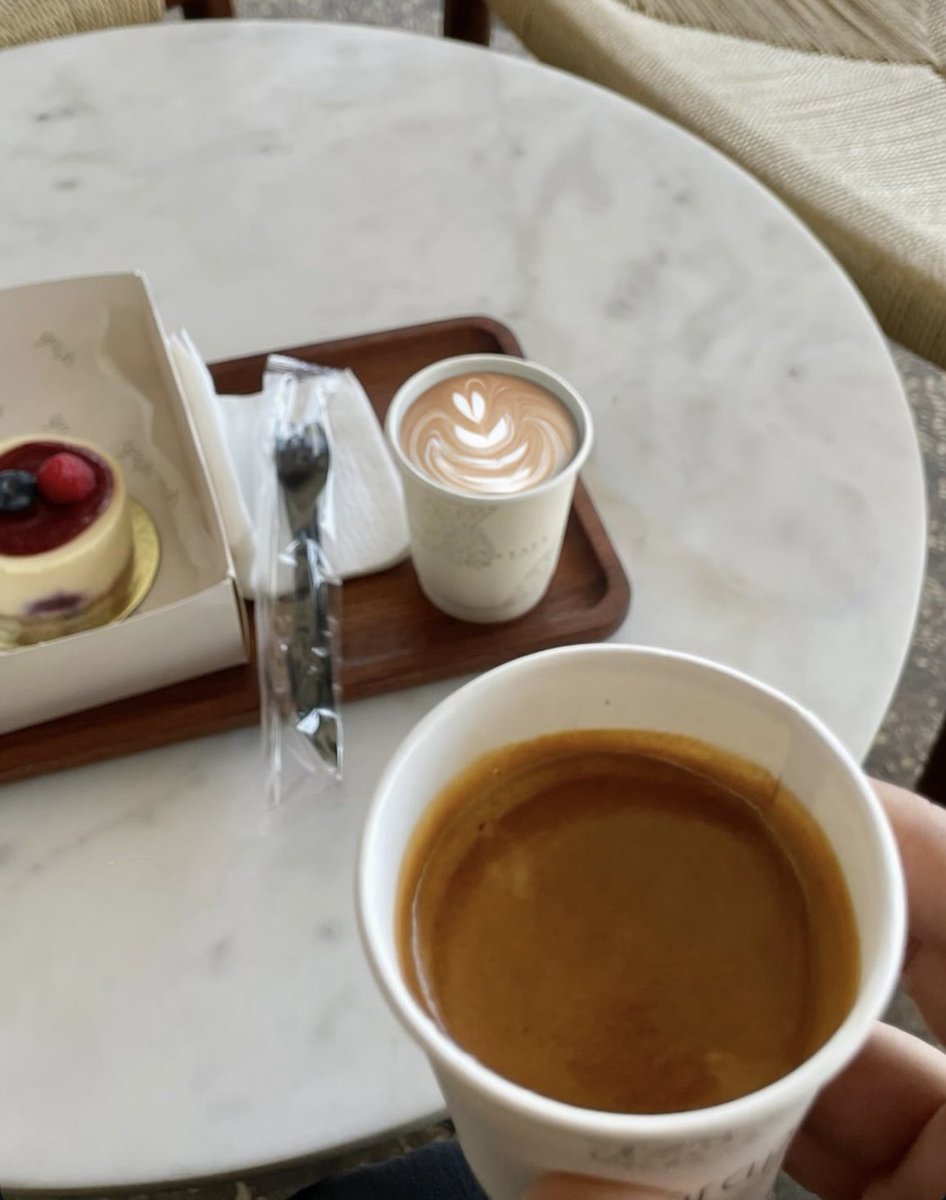 iwantelephant's tweet image. روزت مبارک بهانهٔ هر روز و هر صبحِ من😍
روز قهوه مبارک🎉🎊🥳
#coffeeday