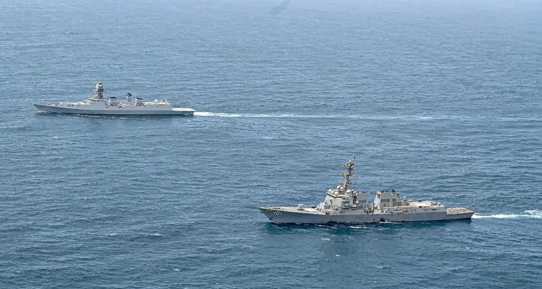 NetramDefence's tweet image. Indian Navy ship #INSImphal conducted joint training exercises #PASSEX with US Navy's #USSGridley in the Arabian Sea. The ships conducted coordinated helicopter cross-landings, anti-piracy boarding drills &amp;amp; shared operational techniques to improve coordination between both navies