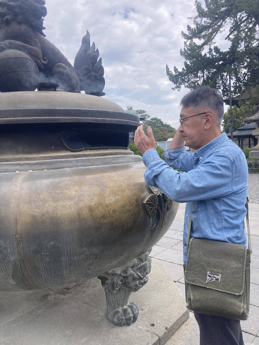 sakaabc's tweet photo. 今日は善光寺で病気平癒を願っての参拝 https://t.co/nTbPu9ardG