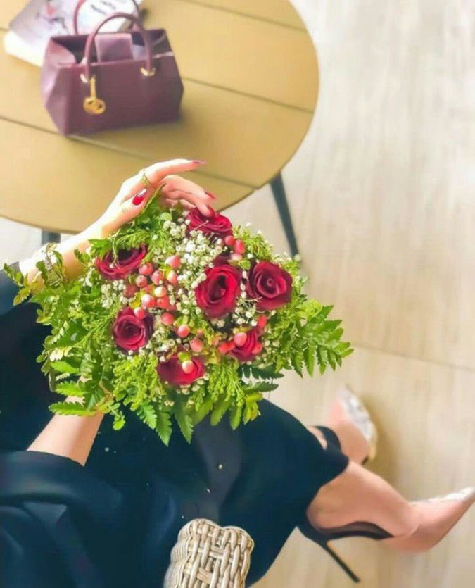 BF5112017's tweet photo. ♡

يا عسى عيونڪ ما تشوف إلا السعادهہ 
ويا عسى الأيام الحلوهہ تبقى بدربڪ 

ودي بڪ ♡..🌺🍃 https://t.co/uhvDkaGuNH