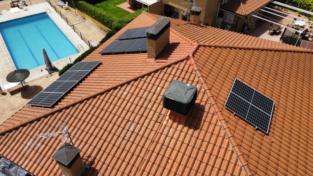 🥵 CALOR de Madrid vs. Confort Sostenible.

Instalación de Breezair/Coolair en Las Rozas:

🔄 Aire 100% renovado (¡no recirculado!).

⬇️ Consume hasta un 90% MENOS que el AA tradicional.

🇦🇺 Tecnología Seeley International (Australia)
#LasRozas #Breezair #Climatizacion #Ahorro