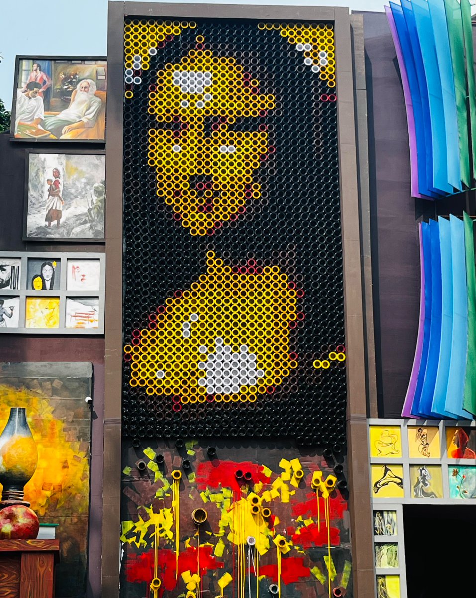 statdebjit's tweet image. The creativity of pandal art. Made with paint cans at Hajra Park.