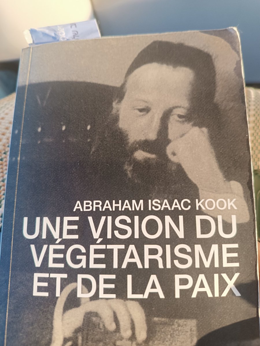 Bulbizohar's tweet image. En ce moment je lis ça dans les transports et c&apos;est très intéressant 👌🏽
#MacronExplosion