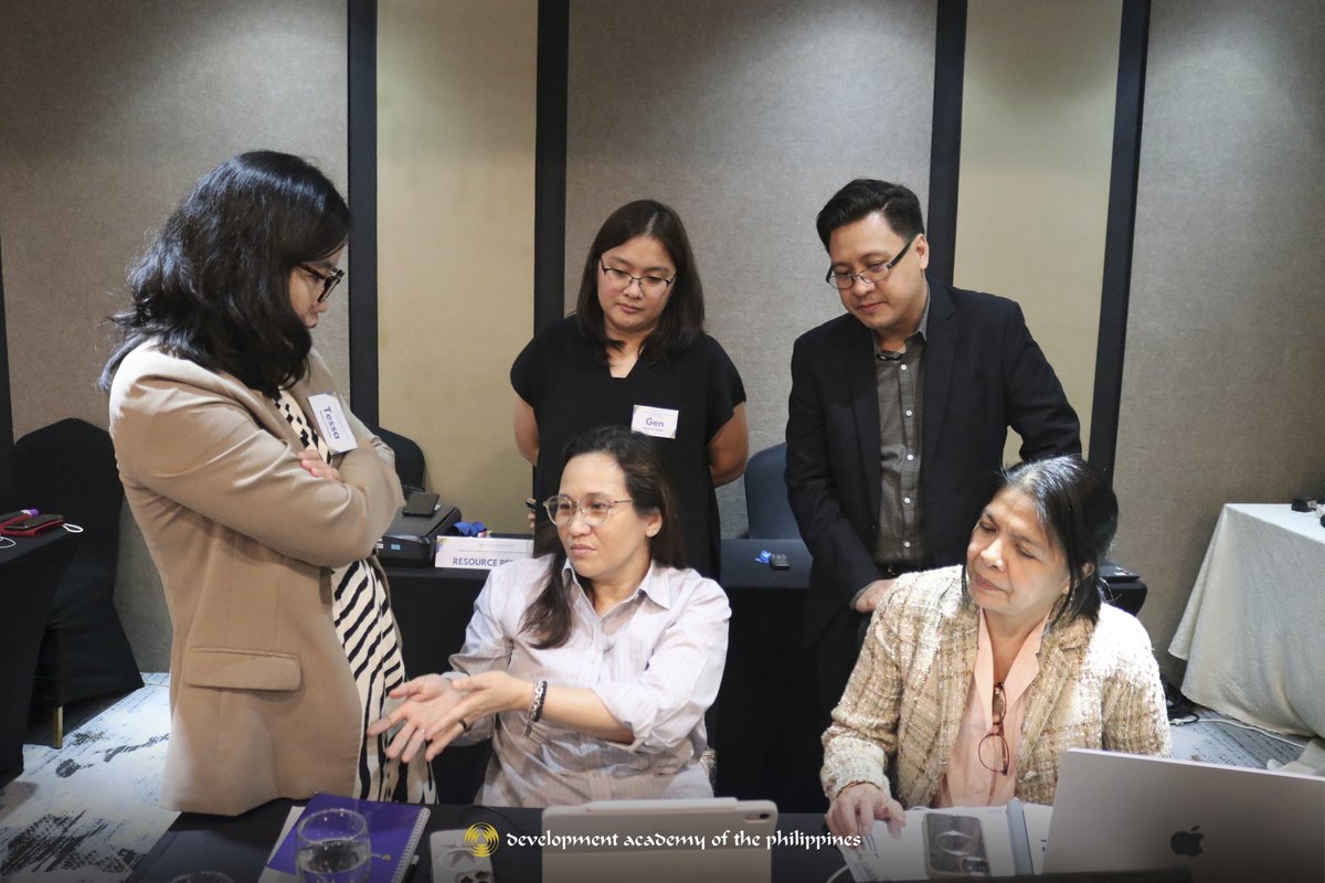 dap_edu_ph's tweet photo. 𝗥𝗘𝗔𝗗: DAP concludes Upskilling Phase of Productivity Specialists Course

Full story here: https://t.co/aVTTDmvLoe https://t.co/3DpP8NyAn9