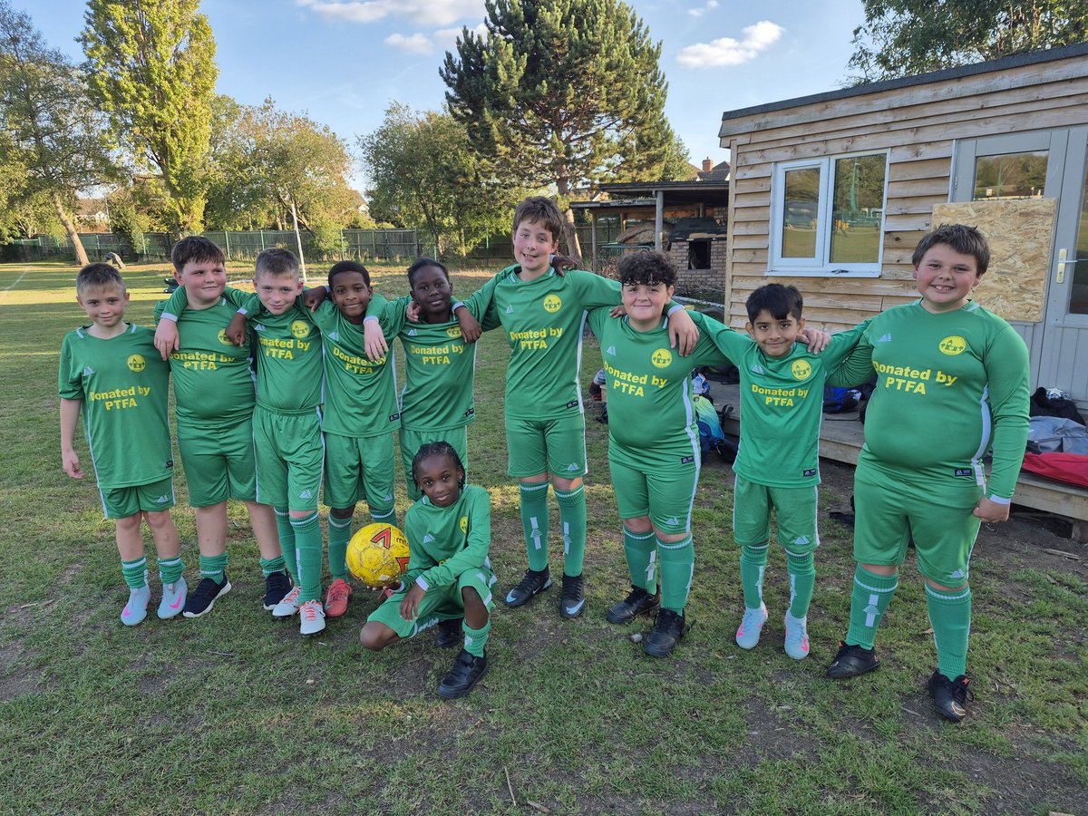 Well done to our yr 6 football team for all their efforts after an entertaining 2-2 draw against Bromham Primary, after being 2-0 down..👏👏 our goals from Averdeen &amp; Yusuf 👏👏 Congratulations to Averdeen, GGA player of match