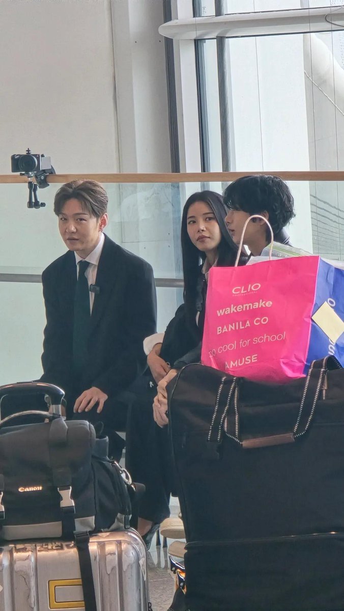 [🗓️] UPCOMING SCHEDULE 

▪️Sugar Musical [12 DEC-22 FEB]
▪️Bangpan Music S2
▪️Undisclosed Show with Changsub and Hyungwon 

#SOLAR #솔라