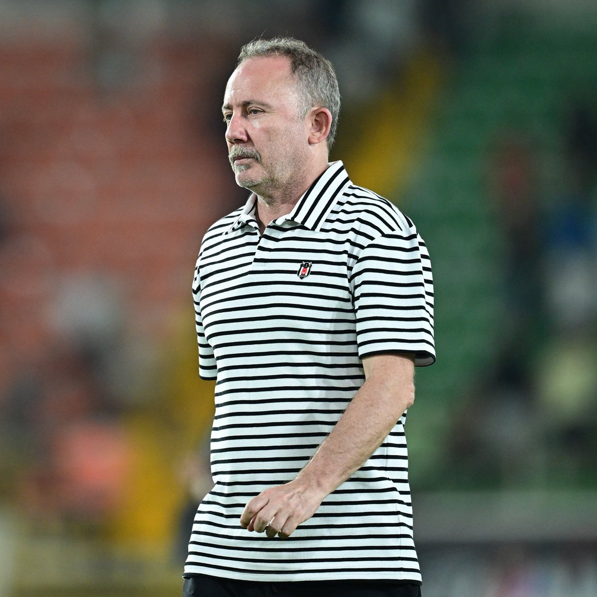 Sergen Yalçın’dan Futbolculara:

“Galatasaray bu ligin en iyi takımı olabilir ama asla yenilmez değil.”

(Hürriyet)