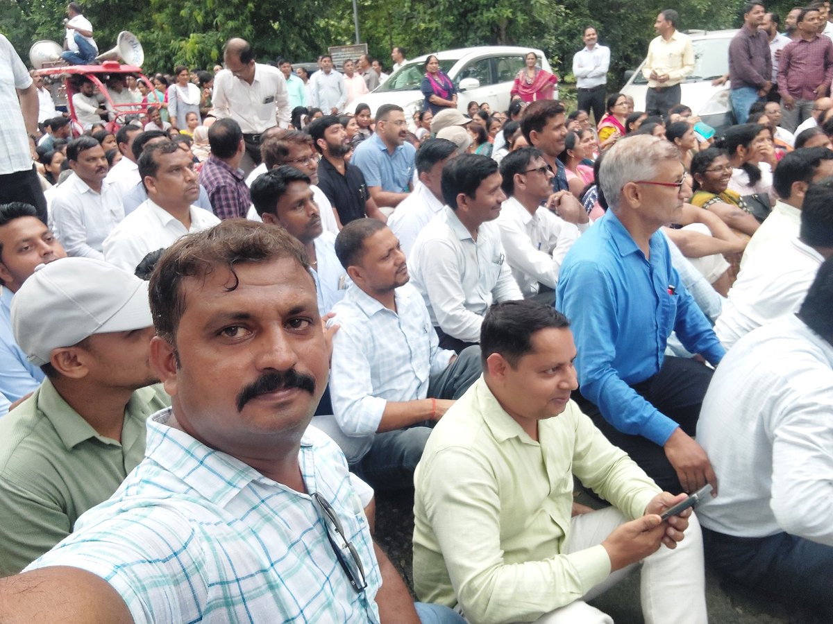 एनपीएस, यूपीएस प्राइवेटाइजेशन आ आरटीई प्री टीईटी ई सब करिया कानून ह आ एकरा के तुरते वापस लेबे के चाहीं.
#NoNPS_NoUPS_OnlyOPS 
#NoTET_BeforeRTE
<a href="/narendramodi/">Narendra Modi</a> <a href="/RahulGandhi/">Rahul Gandhi</a> 
<a href="/dpradhanbjp/">Dharmendra Pradhan</a> <a href="/yadavtejashwi/">Tejashwi Yadav</a> 
<a href="/ravish_journo/">ravish kumar</a> <a href="/ajitanjum/">Ajit Anjum</a> <a href="/rajeevranjanMKH/">rajeevranjan@maholkyahai</a> <a href="/nehafolksinger/">Neha Singh Rathore</a> <a href="/vijaykbandhu/">Vijay Kumar Bandhu</a>