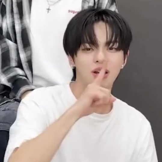 미루 tweet media