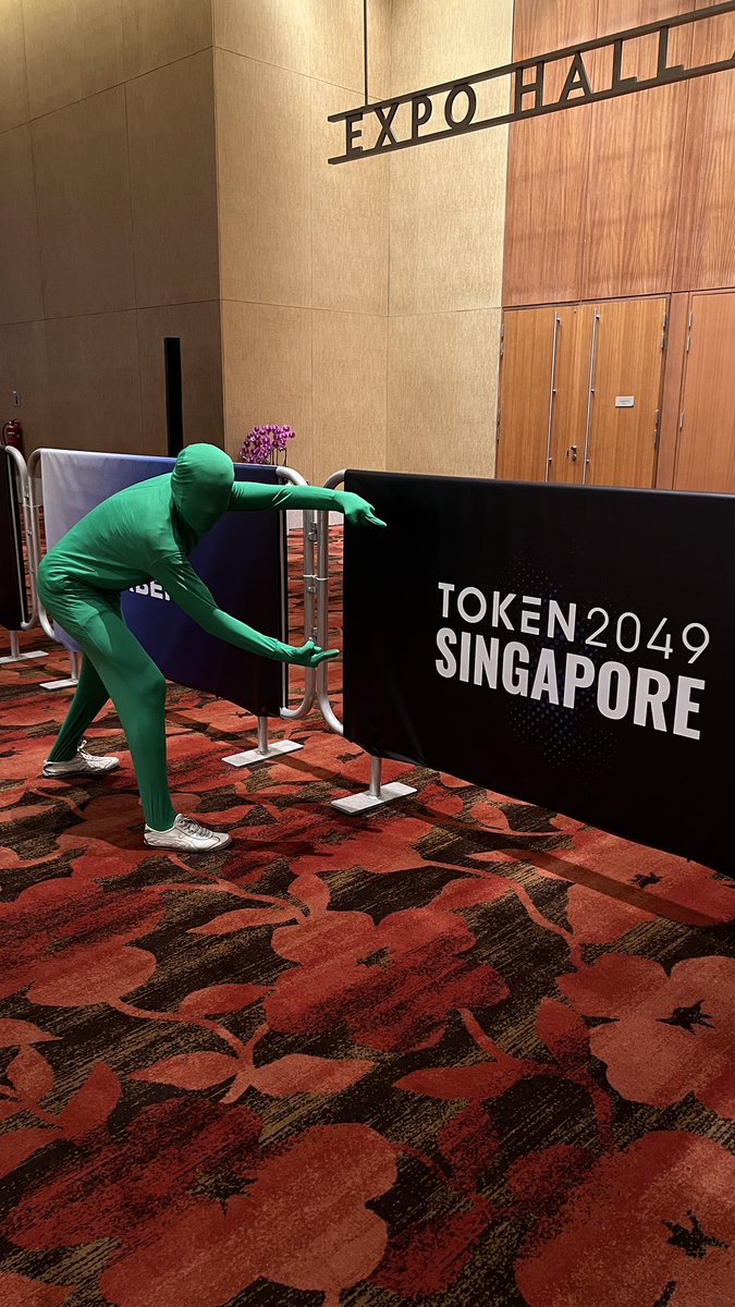 Captain Pump tweet media