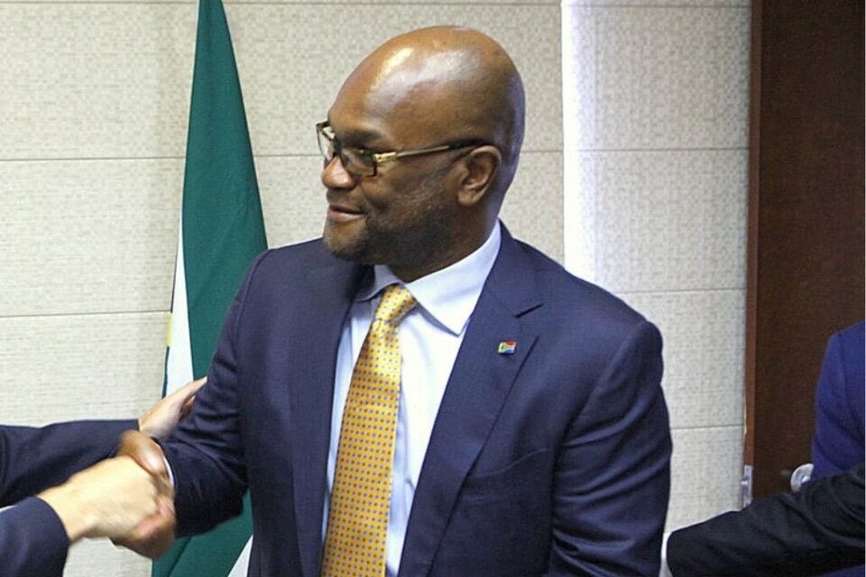 Assassination of South African ambassador in Paris: South Africa must demand an independent international investigation to shed light on the matter.

<a href="/SAEmbassyRome/">SouthAfricanEmbassyRome</a>