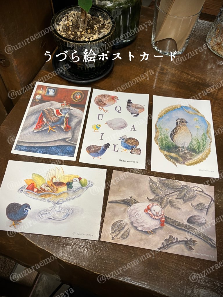 uzuraemonaya's tweet photo. 鳥フェス横浜が近づいて来たので、完成してる作品から紹介していきます✨
鶉箱とブローチ(白地)は入手困難のため現品限りです！
ポスカはキャンバス目のハガキを使用して柔らかな絵画風になりました✨
姫色紙はあと10枚追加予定です！🍹
#鳥フェス横浜 
#もなや鳥フェス横浜2025 
#うづら絵もなや https://t.co/4qkCn8rIIl