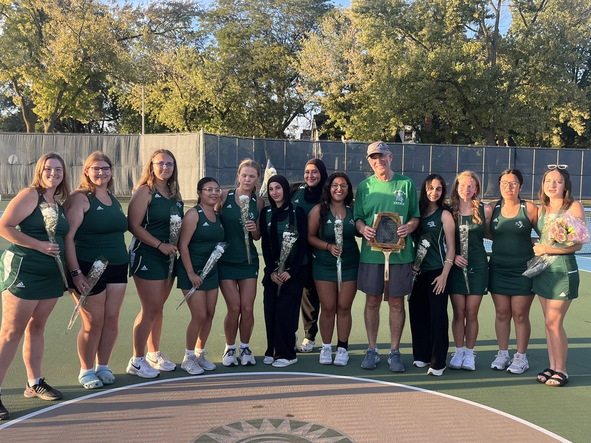 lmayolchs's tweet image. HoCo Week magic continues with our Homecoming Court Luncheon and Girls Tennis Senior Night. Both events featured the esteemed Mr. Doyle. Looking forward to seeing him serve as Grand Marshal for tomorrow’s parade! #olchspride