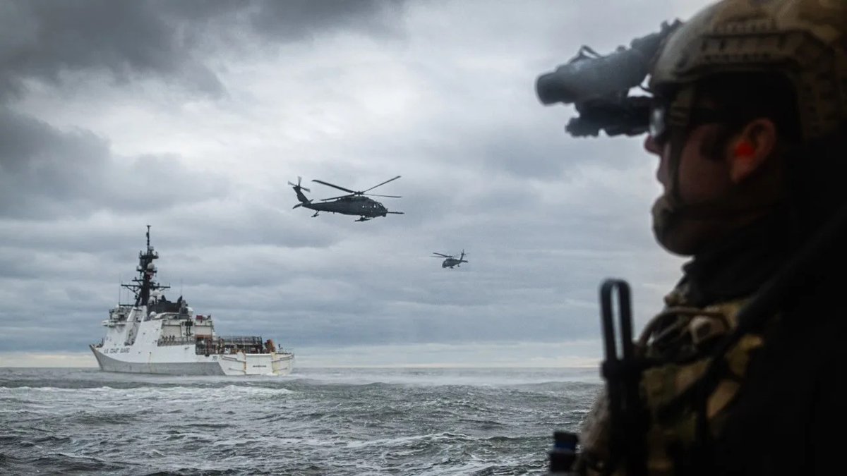 Con el Decreto 697/2025, Milei autorizó el ingreso de tropas de EEUU a nuestro país. SEALs se desplegarán en las bases navales de Ushuaia, Mar del Plata y Puerto Belgrano desde el 20 de octubre bajo la excusa de un ejercicio militar. ¿Y el Congreso? Haciendo videos para redes.