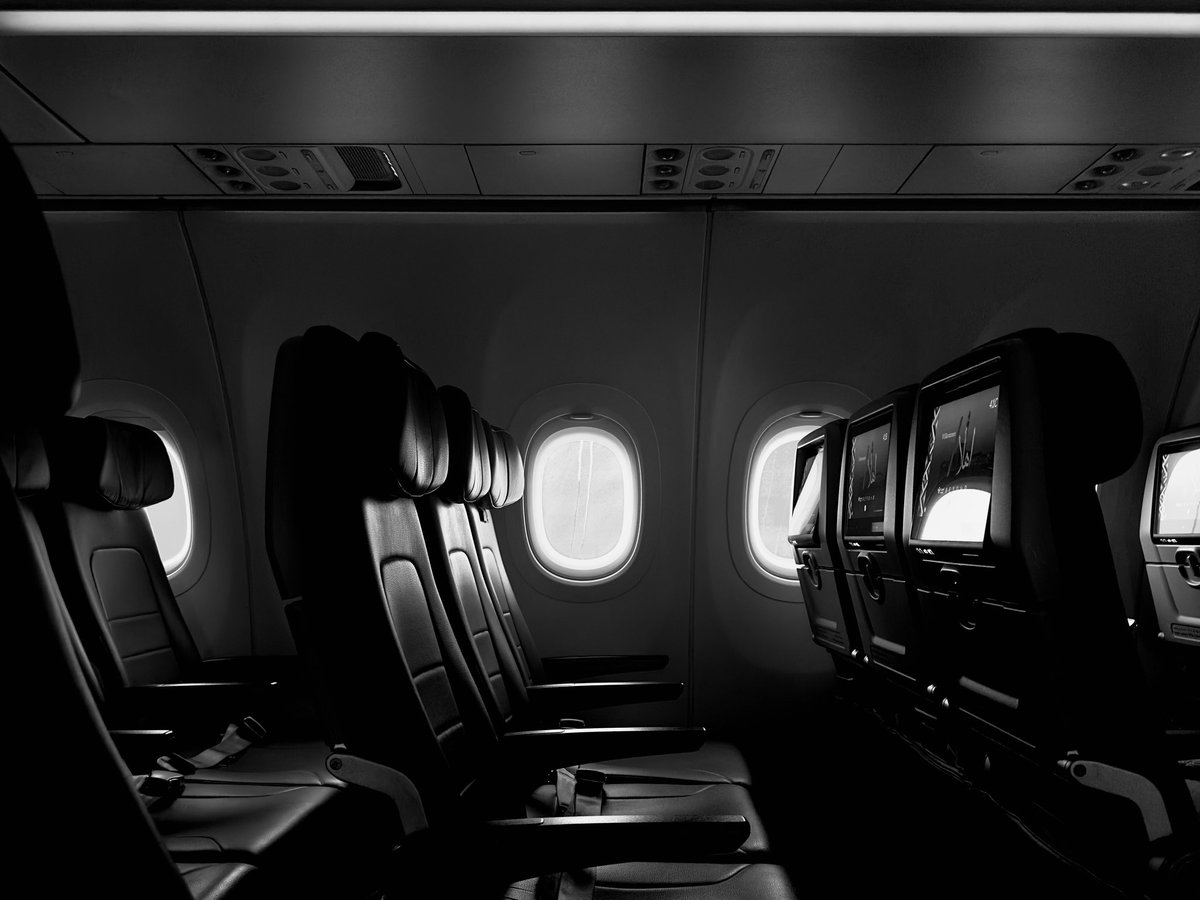 فليتَك لو بقيتَ لضعفِ حالي
وكان الناسُ كلّهمُ فِداكا

يعزُّ عليَّ حين أُديرُ عيني
أفتّشُ في مكانِك لا أراكَا