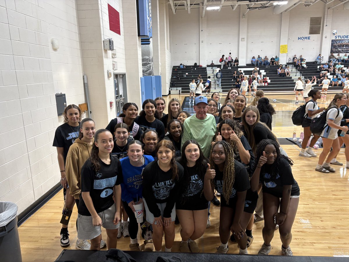 ladybuchoops's tweet photo. We had a great time supporting volleyball tonight. Go Lady Bucs! https://t.co/JNRqChyFUO
