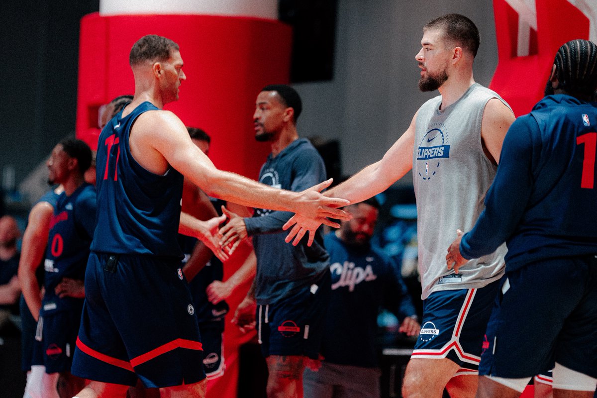 ZU 🤝 BROOK 🤝 JC

📍 Kaiser Permanente Training Center