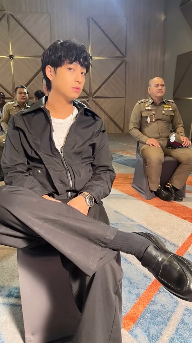 doublenjju's tweet photo. Our cool little police officer 🤏🏻

#ChimonWachirawit #ชิม่อนไงจะใครหล่ะ 
#โปลิศจับขโมย #โปลิศจับขโมย2025 https://t.co/QmjZ7yvm9q