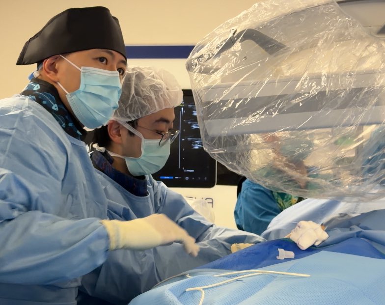 adrianfch112's tweet photo. 🚨🎉First pediatric Bleomycin Electrosclerotherapy (BEST) ⚡️👶🏻for vascular malformation in Asia (and first adult case in Hong Kong) was performed at Queen Mary Hospital in Hong Kong🇭🇰. Let’s continue to strive for the BEST for our patients🫡! #SoMe4PedSurg @HKUSurgery https://t.co/UDKbPNFJFX