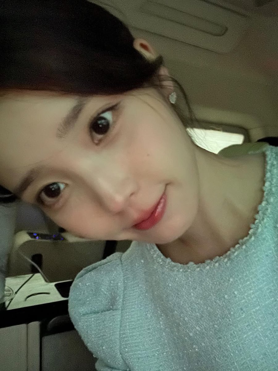 the gorgeousity far too much 😭😭😭