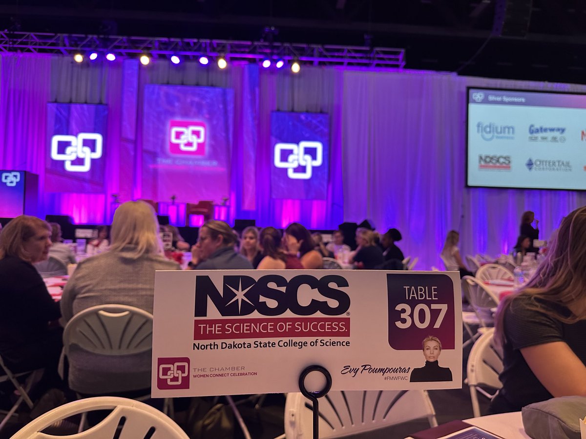 Lisa Karch tweet media