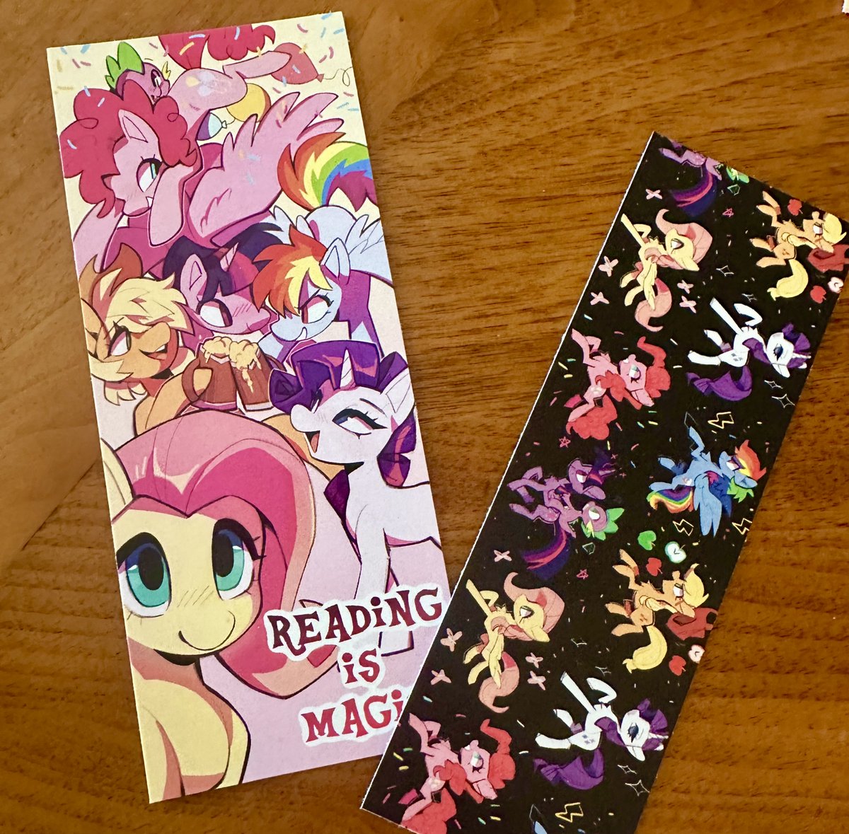 ashtodusk's tweet photo. my bookmarks printed perfectly!!
ill be selling these at BLFC! see you there~~ :D https://t.co/Z4zxe6NoHV