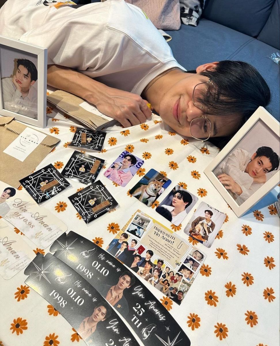 anyonekab53204's tweet photo. “ Happy Anan Day “ เดินทางมาถึงเลข 27 แล้วฮรือออ🥹
ยังคงอยากให้พี่หยิ่นสุขภาพร่างกายแข็งแรงไม่เจ็บไม่ป่วยนะคับ my first loveของผ้มมมม🥹♥️♥️🫶🏻

#27thHbdBIGYIN
A WONG HAPPY DAY
#yinyin_anw @yinyin_anw https://t.co/xwuXRn4tYA
