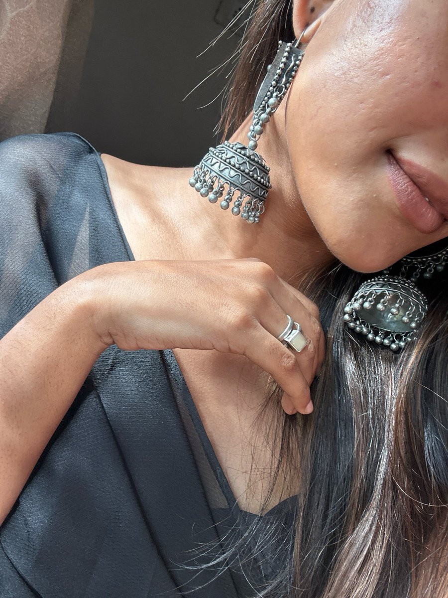 Userx489037's tweet photo. Divya saravanan❤️ face card🥵 https://t.co/tgyNc3xUmU