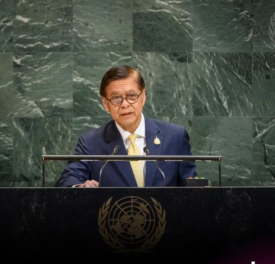 ekchhuon's tweet photo. Day 64: Leave ❤️ Them Alone ✊

They are fathers, sons, and husbands - not balls or poker chips to play with. Not bargaining tools.

Don’t be two-faced - pretending to be good while doing dirty things behind closed doors.

#Thailand release them now! https://t.co/GfQapysU4H