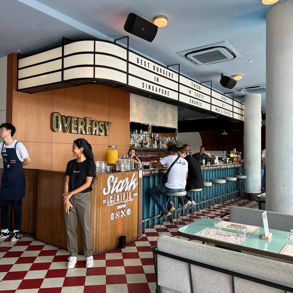 sofinity_xyz's tweet image. gm from @token2049 ✨

rn Sofi&apos;s chilling at Stark Coffee ☕️ 

if you’re around, come vibe w/ us.
let’s sip, chat &amp;amp; build the future together ♾