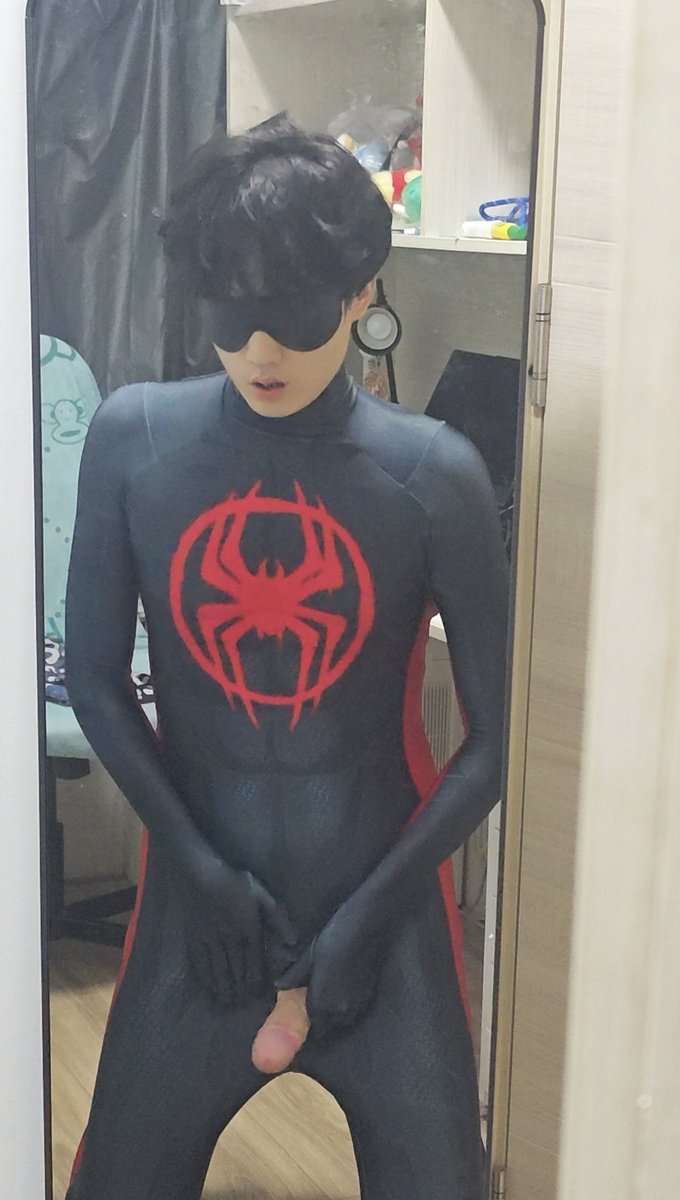 更新一张原图😋
#蜘蛛侠 #紧身衣 #撸射