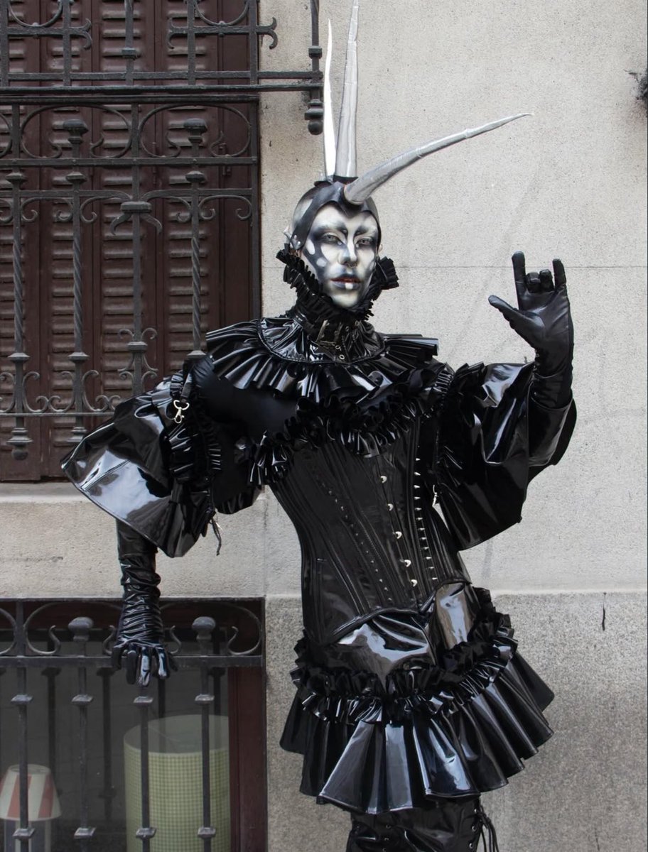 Drag_Crave's tweet photo. Onyx Unleashed looks otherworldly in new photos. https://t.co/mcy08lpZRn