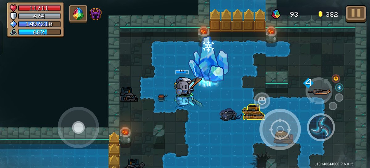 RandomicplayerW's tweet photo. @ChillyRoom What you were doing when the bug occurred: I was playing the new gamemode "Elementa! Arise!" in the Cave map when I attacked an "Ice Bug Larva" with a sword with Ice Element when he went underground and got frozen forever, i couldnt deal damage but could still take damage. https://t.co/OPYX1ZsNDT