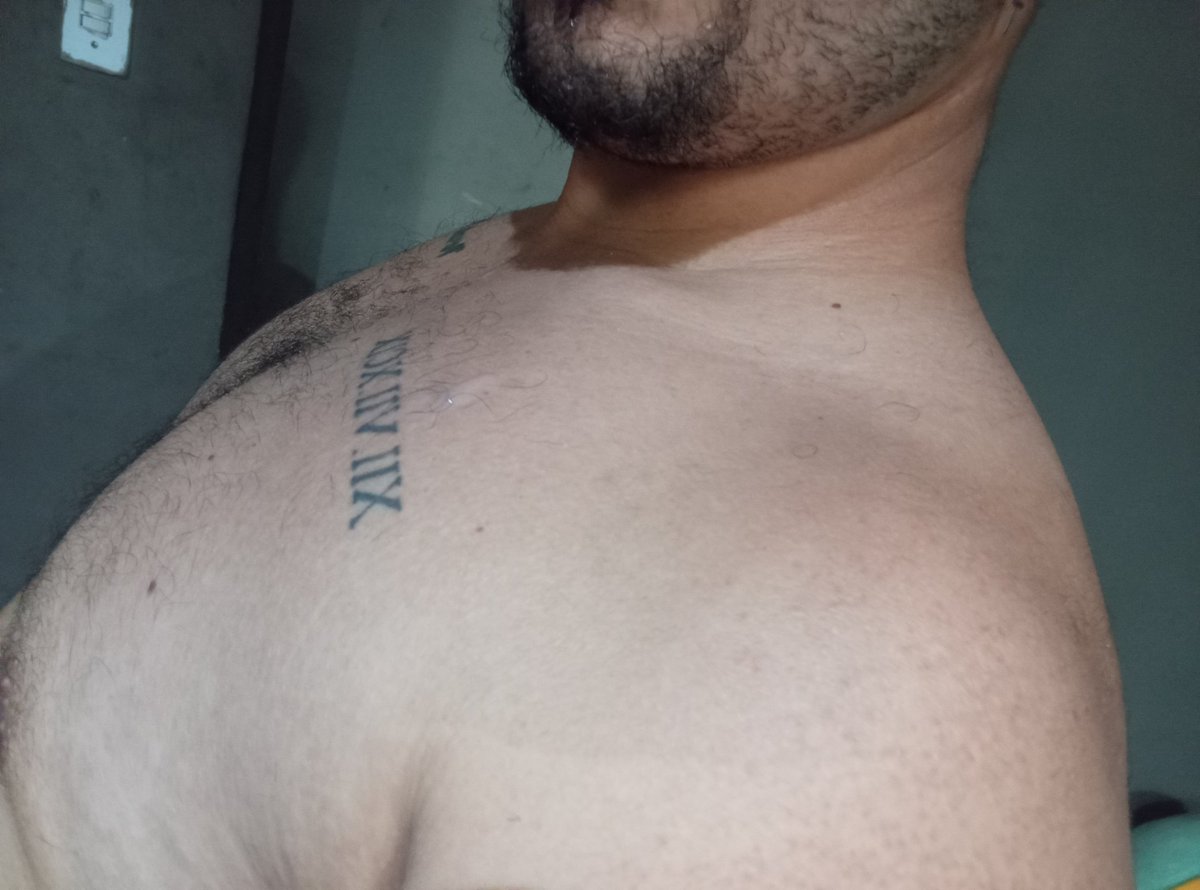 oescritoso's tweet photo. meu passivo gozou sentando em mim https://t.co/p4GERViS8c