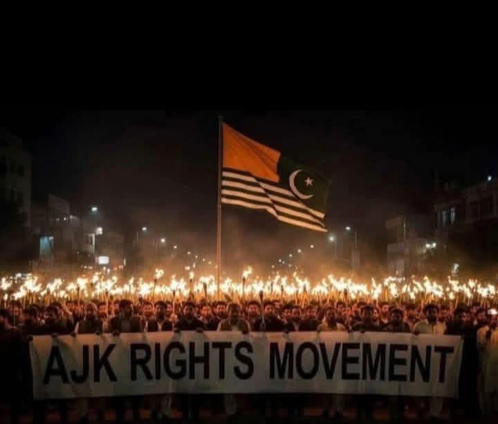 Just an overseas from Mirpur AJK, doing home, 🚖 while Azad Kashmir is under total blackout. Don't know what else I can do, other than spread the word across... seeing everything unfold and especially how Pakistani media is portraying it is disappointing.
 #RightsMovementAJK