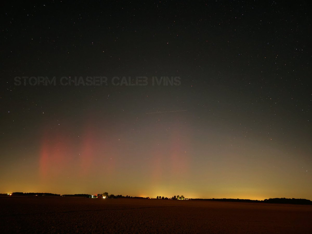 Small substorm briefly brought the Aurora back down! This was from Wells county Indiana at 10:30pm EDT! #northernlights