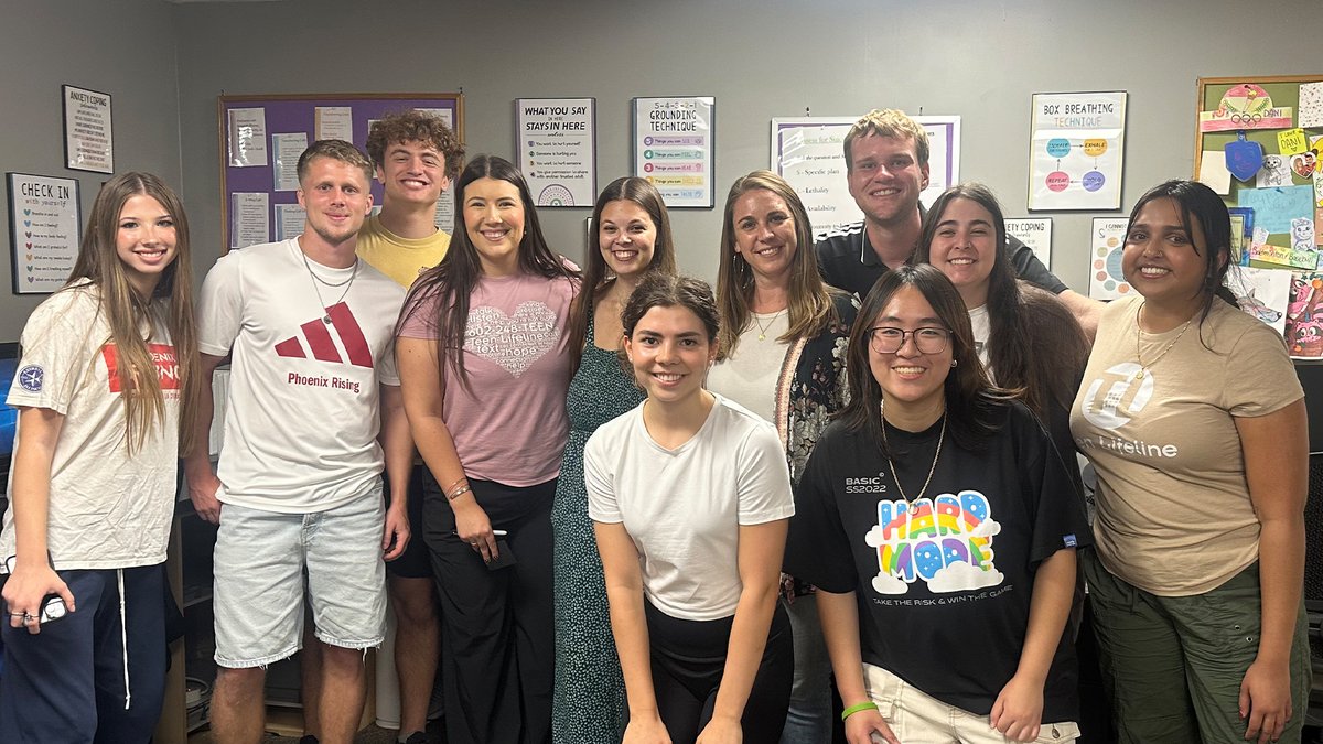 As Teen #SuicidePreventionMonth closes, we’re grateful for our community partners!

Last week, <a href="/PHXRisingFC/">Phoenix Rising FC</a> midfielder Xian Emmers visited our office to meet and exchange stories with our teen peer counselors.

Thank you for visiting us, and for standing with us this Sept!⚽💜