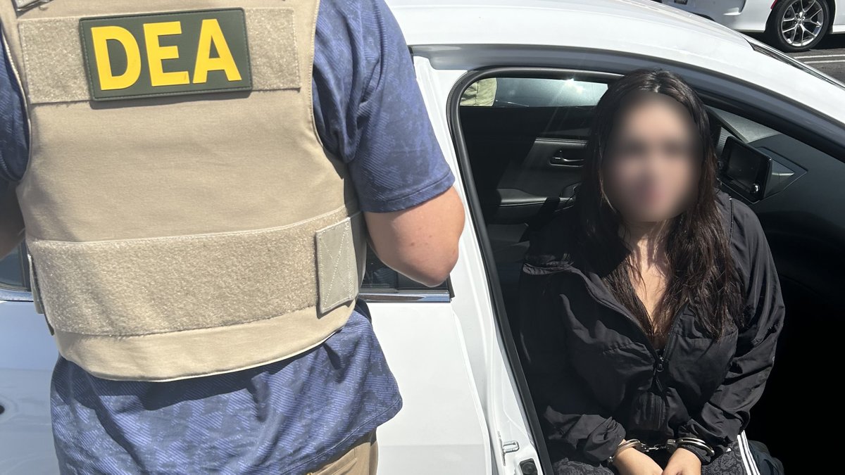 DEASTLOUISDiv's tweet image. #DEA EAST ST. LOUIS, Ill. – Twenty-six people are indicted in federal court and are accused of being part of a Sinaloa Cartel drug pipeline from Mexico to the St. Louis region. #SinaloaCrackdown2025
Learn more 👉share.newsbreak.com/f6b9gw2r