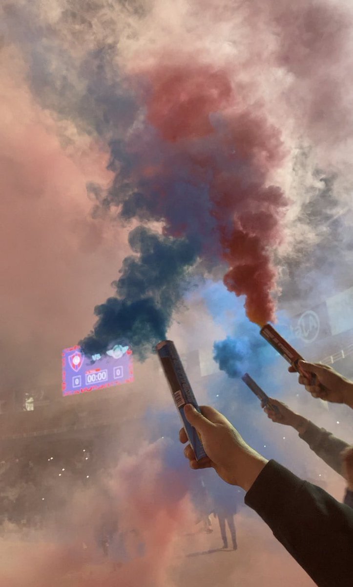 Hoy, manaña y siempre!!

Feliz aniversario Cerro Porteño de mi vida ❤️💙